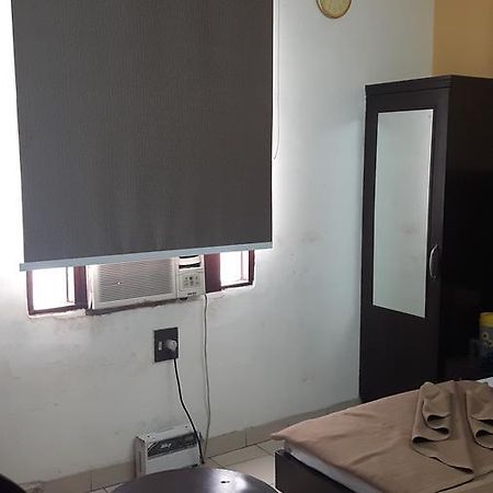 Hotel Shreeram Deluxe New Delhi Ngoại thất bức ảnh
