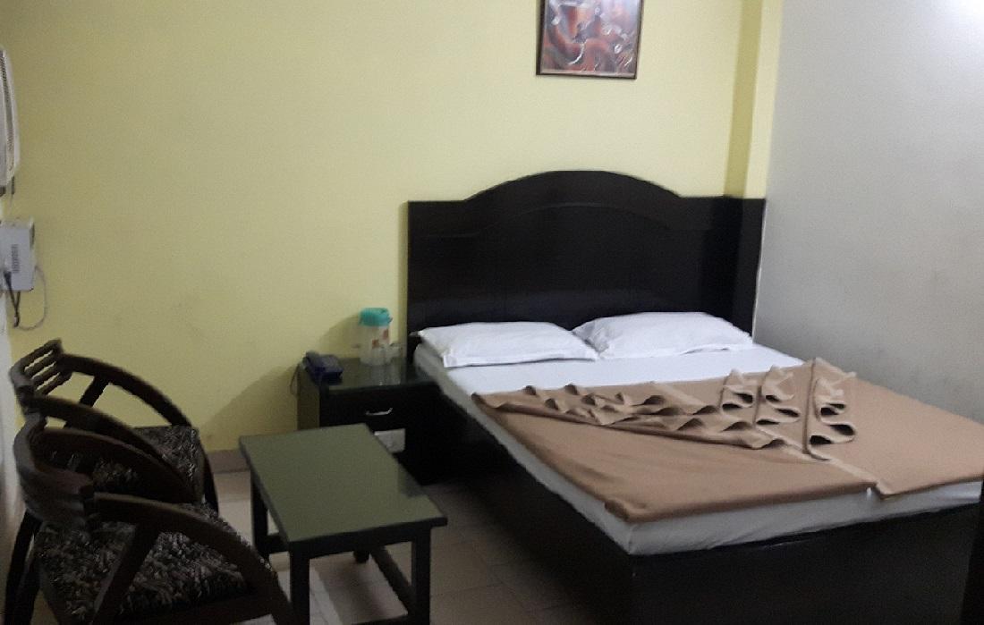 Hotel Shreeram Deluxe New Delhi Ngoại thất bức ảnh