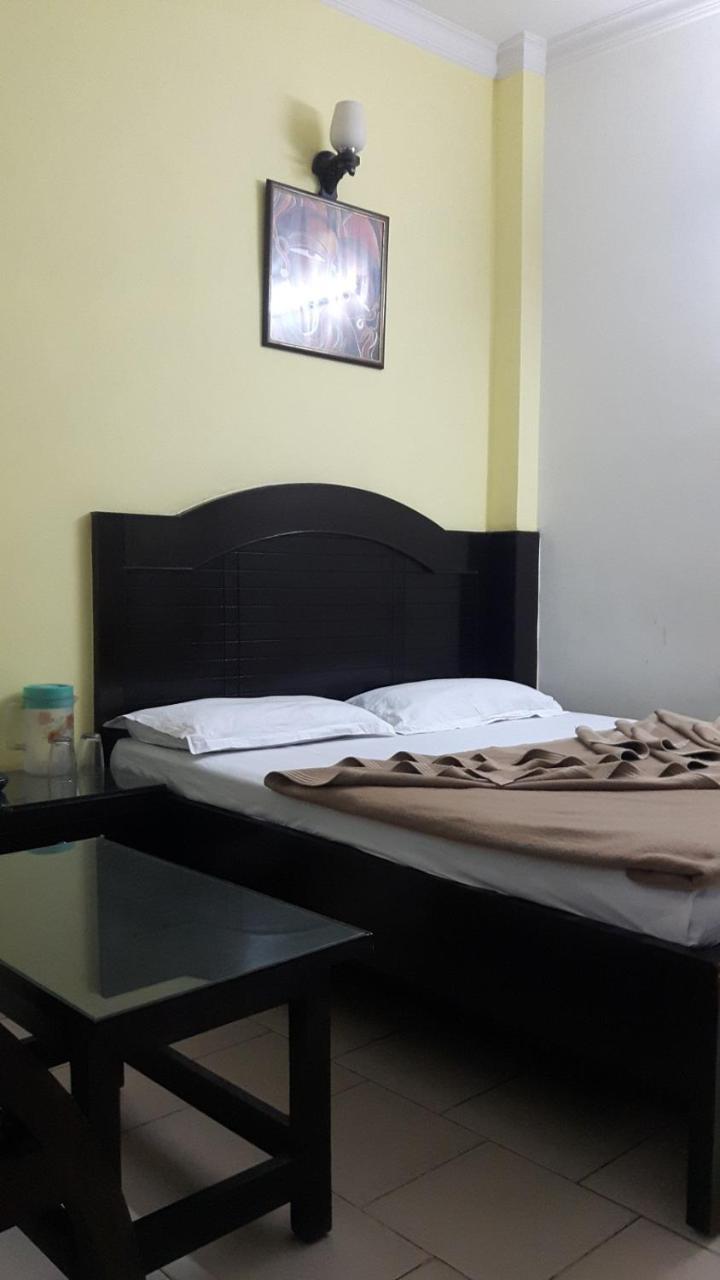Hotel Shreeram Deluxe New Delhi Ngoại thất bức ảnh
