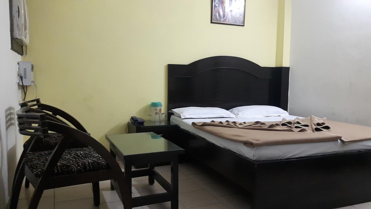Hotel Shreeram Deluxe New Delhi Ngoại thất bức ảnh