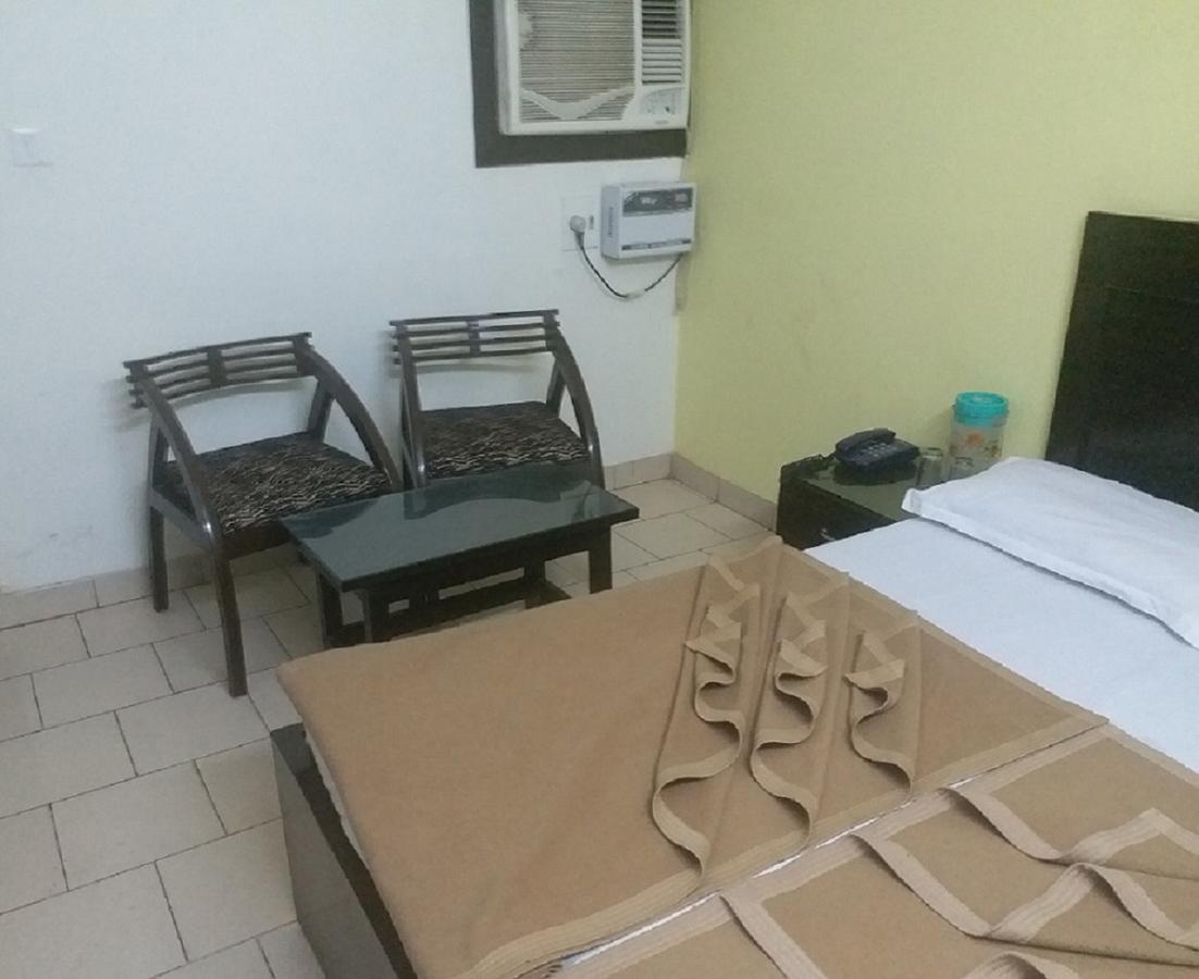 Hotel Shreeram Deluxe New Delhi Ngoại thất bức ảnh